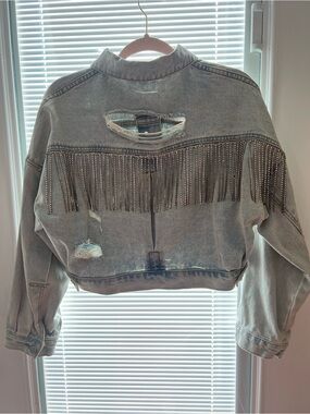 Cropped Distressed Rhinestone Fringed Denim Jacket - Light Acid Wash